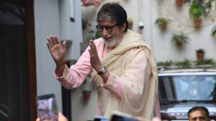 Catch a glimpse of the heartwarming moments of Amitabh Bachchan in these captivating pictures.