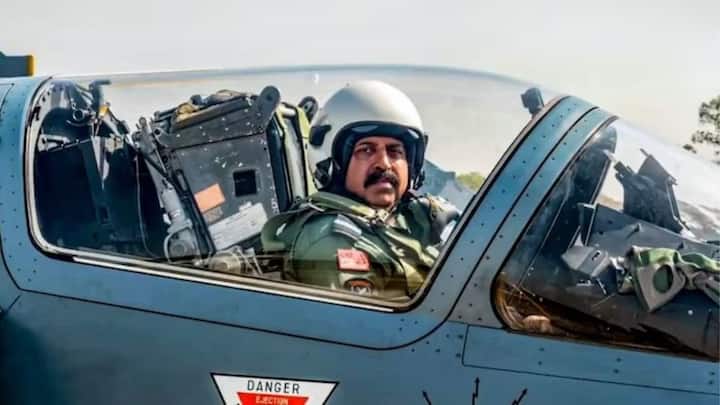 Ex Indian Air Force Air Chief Marshal RKS Bhadauria Join BJP Ahead 2024 Lok Sabha Election Rafael Jet RKS Bhadauria Joins BJP: पूर्व वायुसेना प्रमुख आरकेएस भदौरिया बीजेपी में शामिल, देश में राफेल जेट लाने में निभाई थी प्रमुख भूमिका