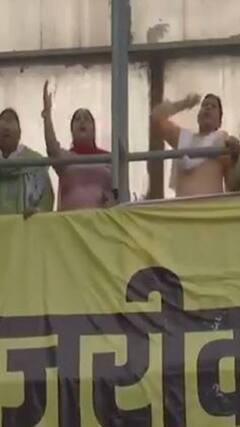 केजरीवाल की गिरफ्तारी के खिलाफ ITO पर AAP का प्रदर्शन | abp shorts