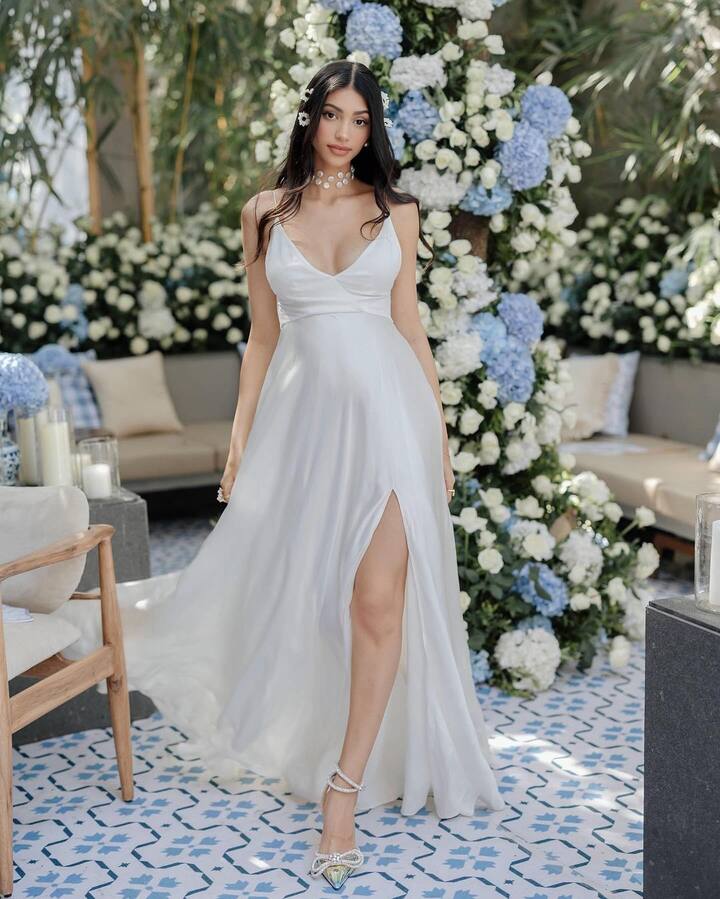 અલાના પાંડેએ બેબી બંપ સાથે ખૂબ જ શાનદાર ફોટોશૂટ કરાવ્યું છે.