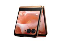 जबरदस्त ऑफर! इस सेल में सस्ता मिल रहा Motorola का स्टाइलिश फोन, जल्दी करें