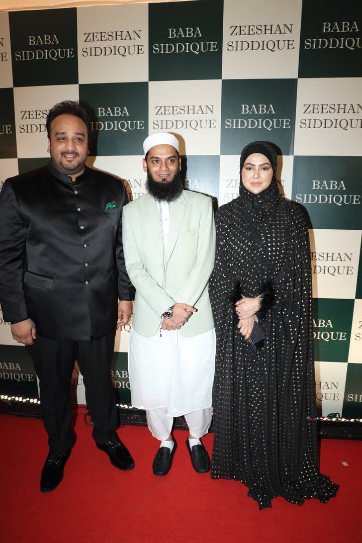 The Iftar celebration was blessed by the presence of Bollywood celebs.
