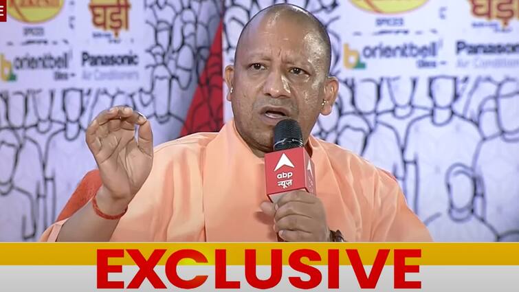 CM Yogi Adityanath reaction meeting of Samajwadi Party chief Akhilesh Yadav and Azam Khan Watch Exclusive: अखिलेश यादव और आजम खान की मुलाकात पर सीएम योगी बोले- 'व्यक्ति एक बार पैदा होगा दो बार नहीं'