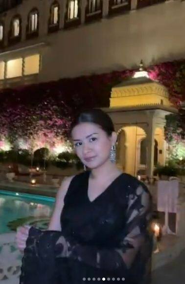 ਅਵਨੀਤ ਦਾ ਸਾੜੀ ਲੁੱਕ ਉਸ ਦੇ ਪ੍ਰਸ਼ੰਸਕਾਂ ਨੂੰ ਦੀਵਾਨਾ ਬਣਾ ਰਿਹਾ ਹੈ। ਉਸ ਦੀ ਖੂਬਸੂਰਤੀ ਦੀ ਤਾਰੀਫ ਕਰਦੇ ਹੋਏ ਇੱਕ ਪ੍ਰਸ਼ੰਸਕ ਨੇ ਲਿਖਿਆ- ਚੰਨ ਨਜ਼ਰ ਆਇਆ।