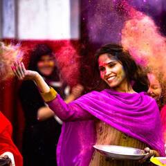 Holi 2024 : হোলিতে কীভাবে সুরক্ষিত রাখবেন আপনার সন্তানকে ?