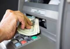 SBI ਦੇ ਗਾਹਕਾਂ ਲਈ ਅਹਿਮ ਜਾਣਕਾਰੀ, ATM ਕਾਰਡ ਤੋਂ ਪੈਸੇ ਕਢਵਾਉਣ 'ਤੇ ਵਸੂਲਿਆ ਜਾਵੇਗਾ ਚਾਰਜ, ਜਾਣੋ ਕਦੋਂ ਤੋਂ....