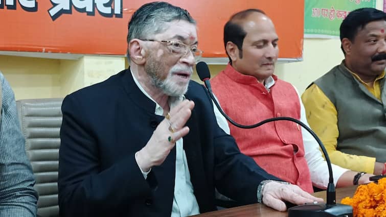 BJP Candidate List: 8 बार के BJP सांसद की राजनीति का अंत! संघ से जुड़े पूर्व मंत्री को बनाया प्रत्याशी BJP Candidate List 8 Time Bareilly MP Satosh Gangwar replace by RSS leader Chhatrapal Gangwar Ann BJP Candidate List: 8 बार के BJP सांसद की राजनीति का अंत! संघ से जुड़े पूर्व मंत्री को बनाया प्रत्याशी