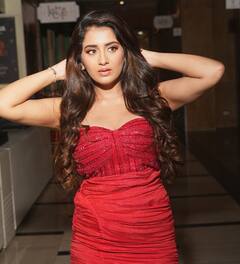 Rashi Singh Photos: మోడ్రన్ డ్రస్‌లో సెన్సేషనల్ గ్లామర్ గాళ్ రాశి సింగ్ - ఆ ఫోజులు చూశారా?