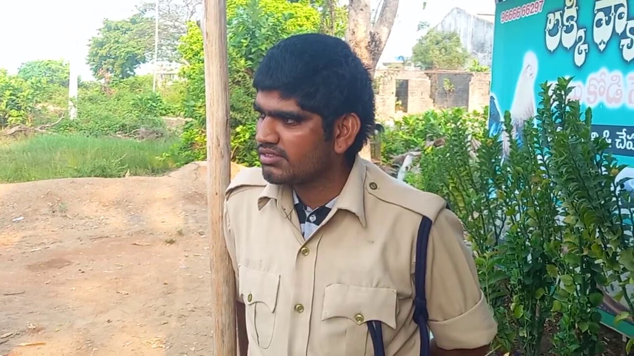 Fake Police: తెలంగాణలో మరో ‘దొంగ’ పోలీస్ - మొబైల్ చోరీ చేస్తూ అడ్డంగా దొరికి!