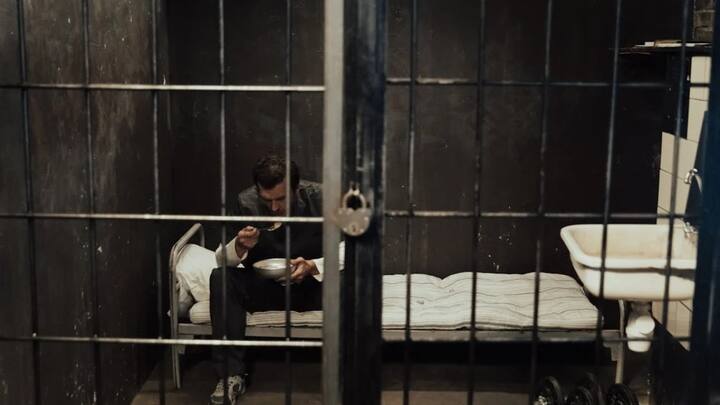 उत्तर प्रदेश के मुख्यमंत्री ने जून 2023 में उत्तर प्रदेश की जेलों का नाम बदलकर 'सुधार गृह' किया था. वर्तमान समय में जेल में बंद कैदियों के संबंध में 1894 का जेल अधिनियम और 1900 का कैदी अधिनियम प्रभावी है.सीएम योगी आदित्यनाथ ने कहा था कि 1894 के कारागार अधिनियम का उद्देश्य हिरासत में अपराधियों पर अनुशासन और नियंत्रण बनाए रखना है. लेकिन हमें सुधार और पुनर्वास पर ध्यान देने की आवश्यकता है.