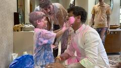 Holi Celebration: सीएम शिंदे ने ठाणे में मनाई होली, राजनीति पर सवालों के जवाब देने से किया इनकार, देखें तस्वीरें
