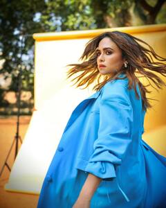 PHOTO: अमृता खानविलकरच्या नव्या लूकची चर्चा; चाहते घायाळ!