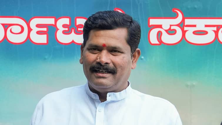 Karnataka minister Shivaraj Tangadagi says Slap those who chant slogans of Modi Modi BJP Retaliates Lok Sabha Election 2024: कर्नाटक के मंत्री बोले- 'मोदी-मोदी के नारे लगाने वालों को लगाएं थप्पड़', बीजेपी का पलटवार