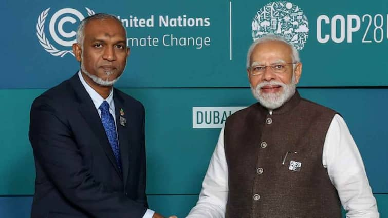 Maldives President Mohamed Muizzu Told To Fix India Ties పట్టుదలకు పోవద్దు, భారత్‌తో మాట్లాడండి - మాల్దీవ్స్ అధ్యక్షుడికి కీలక నేతల హితబోధ