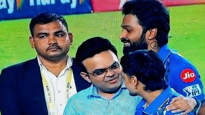 After the IPL match between Gujarat Titans and Mumbai Indians, BCCI Secretary Jai Shah met Ishan Kishan at the ground. गुजरात अन् मुंबईच्या सामन्यानंतर जय शाह यांनी इशान किशनसोबत केली दीर्घ चर्चा; कोणते संकेत?