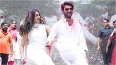 Vijay Devarakonda: ఆడియన్స్‌తో 'ఫ్యామిలీ స్టార్' విజయ్ దేవరకొండ హోలీ సెలబ్రేషన్స్ - మృణాల్‌తో డ్యాన్స్ 'మధురము కదా'