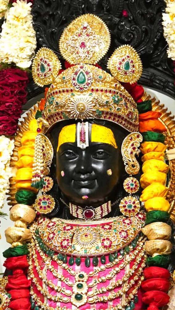 अयोध्येतील राम मंदिरात रंगोत्सव!