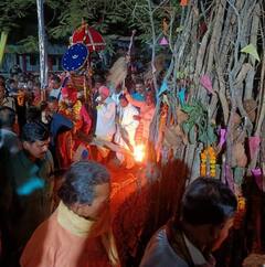 Holi 2024: बस्तर में मनाई जाती है अनोखी होली, 600 साल पुरानी होलिका दहन की परंपरा, जानें- पूरी कहानी