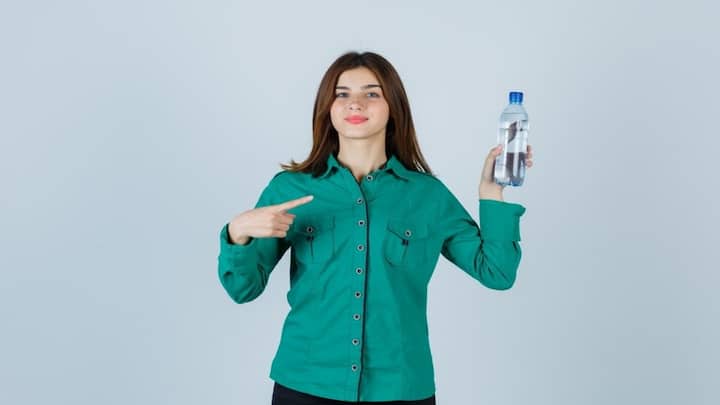 health tips know how to increase water intake in daily life पानी पीना भूल जाते हैं, तो फॉलो करें ये 5 टिप्स, नहीं होगी पानी की कमी