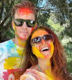 Holi 2024: पति की बाहों में रोमांटिक हुईं प्रीति जिंटा, एक्ट्रेस ने शेयर की विदेश वाली होली की खूबसूरत तस्वीरें....