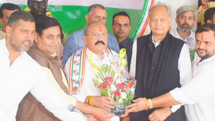 Rajasthan Congress Candidate List Prahlad Gunjal will contest Lok Sabha Election from Kota Bundi Against Om Birla ann Congress Candidate List: बीजेपी से कांग्रेस में आए प्रह्लाद गुंजल को मिला तोहफा, पार्टी ने कोटा से दिया टिकट