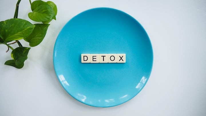 Another good way to detox the body is fasting.  (Photo Credit: Pexels)
