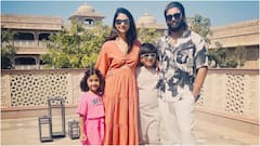 ఫ్యామిలీతో కలిసి దుబాయ్ ప్రయాణమయిన అల్లు అర్జున్ - అందుకోసమే?