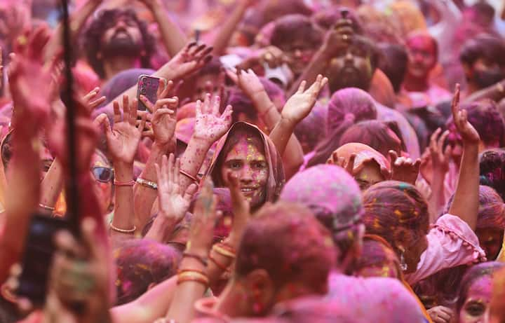 Hyderabad: People play with colours during Holi festival celebrations, in Hyderabad, Monday, March 25, 2024. (Image source: PTI Images)