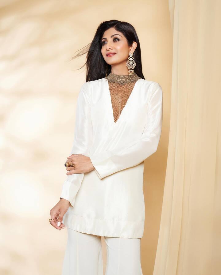 बाबा सिद्दीकी यांच्या इफ्तार पार्टीसाठी तिने हा लूक केला होता.(photo:theshilpashetty/ig)