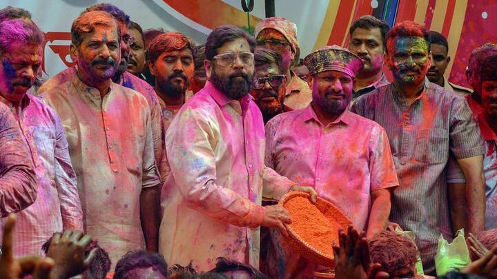 CM Eknath Shinde immersed in Holi festivities with party leaders (Image source: PTI)