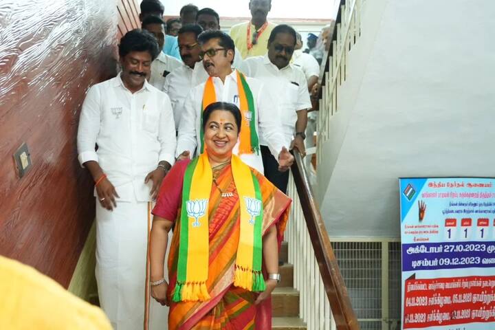 இந்த பாராளுமன்ற தேர்தலில் பாஜக கட்சியின் வேட்பாளராக விருதுநகர் லோக்சபா தொகுதியில் ராதிகா களம் இறங்கியுள்ளார்.