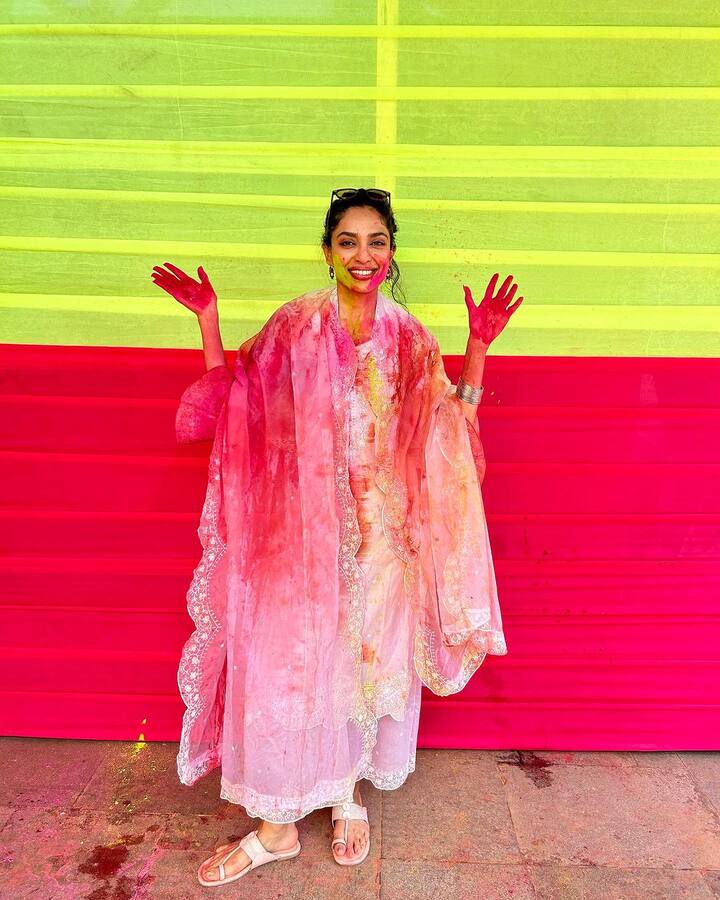 Sobhita Dhulipala shared glimpses of her fun-filled Holi celebrations.