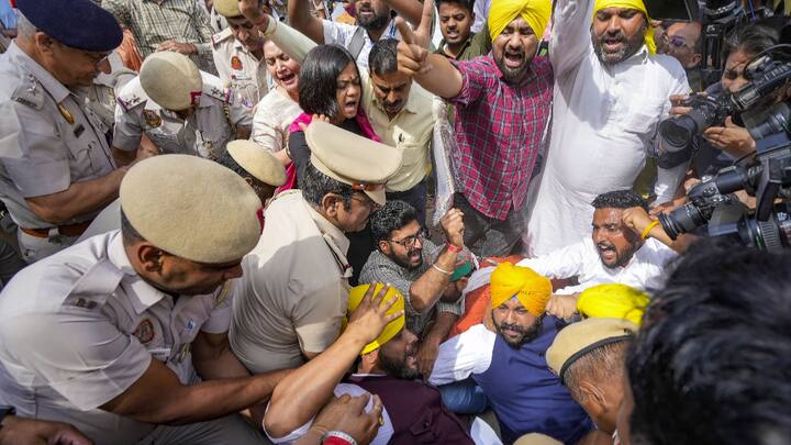 Delhi CM and AAP national convener Arvind Kejriwal was arrested on March 21 and subsequently remanded to the Enforcement Directorate's (ED) custody till March 28 by a Delhi court. (Photo: PTI)