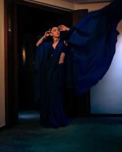 Hanisika Latets Photos: వావ్‌! హాన్సిక - బ్లూ డ్రెస్‌లో అందాలతో కవ్విస్తున్న యాపిల్‌ బ్యూటీ!