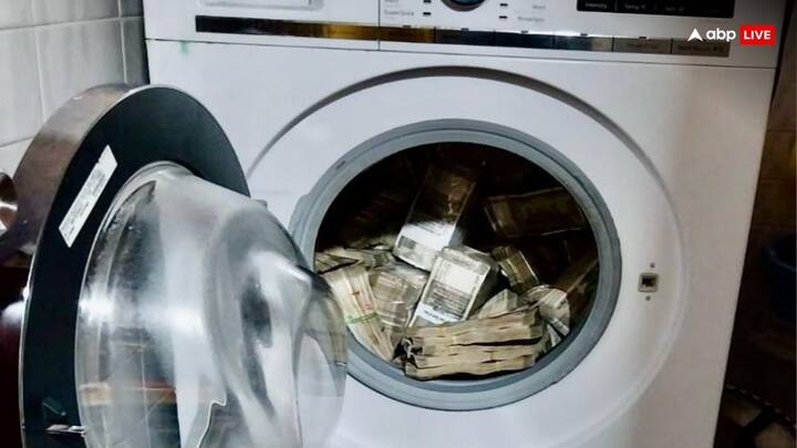 ED raids against Capricornian Shipping and Logistics Vijay Kumar Shukla and Sanjay Goswami seized 2.54 Crore hidden in washing machine ED Raids: टिप मिली- 'विदेश भेज रहे हैं पैसा,' ED ने छापा मारा तो वॉशिंग मशीन तक में भरी मिलीं नोटों की गड्डियां