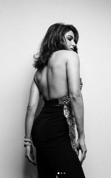 ਅਦਾਕਾਰਾ ਸਮੰਥਾ ਰੂਥ ਪ੍ਰਭੂ ਸ਼ਾਨਦਾਰ ਵਾਪਸੀ ਦੀ ਤਿਆਰੀ ਕਰ ਰਹੀ ਹੈ। ਬਿਮਾਰੀ ਤੋਂ ਠੀਕ ਹੁੰਦੇ ਹੀ ਅਦਾਕਾਰਾ ਨੇ ਆਪਣੀ ਕਮਰ ਕੱਸ ਲਈ। ਇਸ ਦੌਰਾਨ ਅਦਾਕਾਰਾ ਸੋਸ਼ਲ ਮੀਡੀਆ 'ਤੇ ਵੀ ਕਾਫੀ ਐਕਟਿਵ ਰਹਿੰਦੀ ਹੈ।