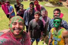 Photos: હોળીના રંગમાં રંગાયા ક્રિકેટર્સ, રોહિત-પંતથી લઇને વોર્નર-વુડ સુધીના ખેલાડીઓએ મનાવી હોળી