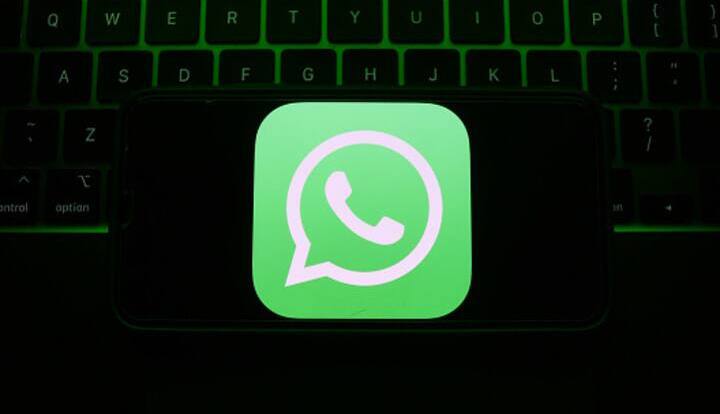 वॉट्सऐप अभी इस नए फीचर की टेस्टिंग कर रहा है. यह फीचर ठीक उसी तरह होगा, जैसा कि पहले से इंस्टाग्राम और फेसबुक में है. आप अपने स्टेटस में जिसे भी टैग करेंगे, उस शख्स को टैग होने का नोटिफिकेशन भी मिलेगा.