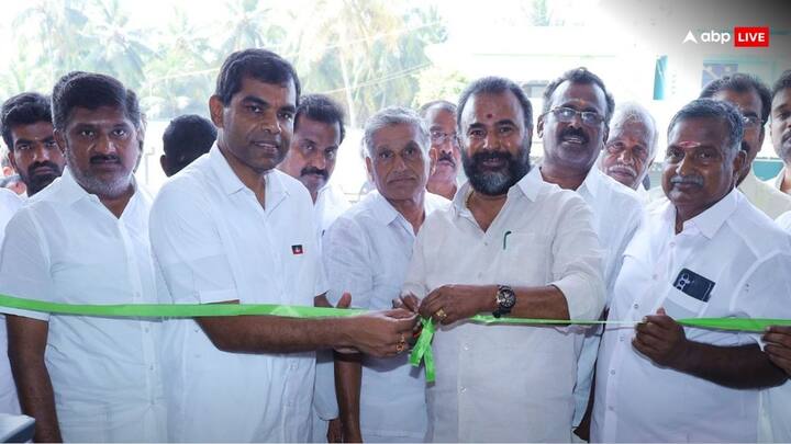 अशोक कुमार के अलावा उनकी पत्नी करुणम्बिका के पास 47.38 करोड़ की चल संपत्ति और 22.60 करोड़ रुपए की अचल संपत्ति है. कैश की बात करें तो अशोक कुमार के पास 10 लाख रुपए कैश है, जबकि उनकी पत्नी के पास पांच लाख रुपए की नकदी है.