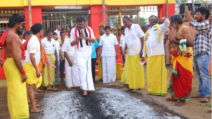 On Tuesday, Singai G Ramachandran, the AIADMK candidate for the Coimbatore Constituency, participated in the temple's festivities.