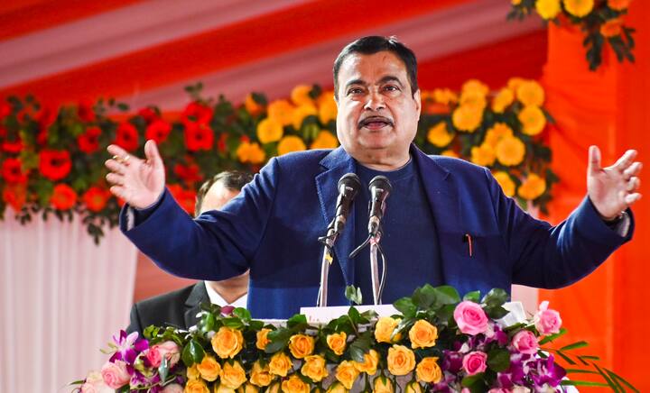 नितिन गडकरी ने मनसे के साथ गठबंधन पर कहा कि जब अंतिम निर्णय होगा तभी कुछ कहना उचित होगा. (फाइल फोटो)