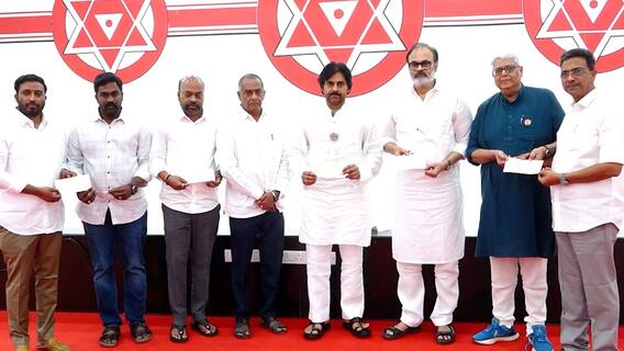 తానెంత ట్యాక్స్ కడతానో స్వయంగా చెప్పేసిన జనసేనాని పవన్