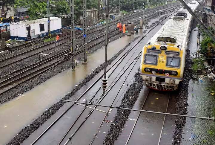 ટ્રેનમાં મુસાફરી કરતી વખતે, તમે તમારી સાથે 40 થી 70 કિલો સામાન મફતમાં લઈ શકો છો, આ વજન સ્લીપરથી લઈને પ્રથમ વર્ગ સુધીનું છે.