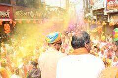 Holi 2024: सीएम योगी आदित्यनाथ ने गोरखपुर में खेली होली, शोभायात्रा में हुए शामिल, देखें तस्वीरें