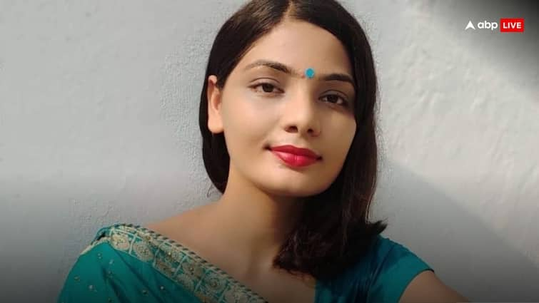 UP Second Phase Voting Bhojpuri singer Neha Singh Rathore says There is still lot to remember Lok Sabha Elections: वोटिंग के बीच भोजपुरी सिंगर नेहा सिंह राठौर बोलीं- 'याद दिलाने को तो बहुत कुछ है फिर भी...'