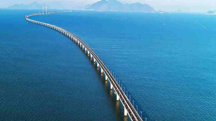 इसके अलावा इस ब्रिज में जाने वालों को हांगकांग का निवासी होना जरूरी है और साथ में आपको मकाओ में कर्मचारी भी होना जरूरी है.