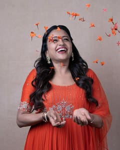 Suma Kanakala : సుమం ప్రతి సుమం సుమం.. సుమని చూస్తే ఈ పాటే గుర్తోస్తుంది