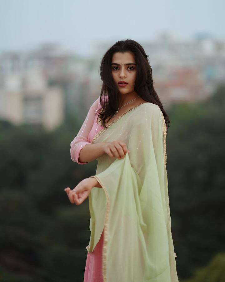 కావ్యా కళ్యాణ్ రామ్ ఫోటోలు (Image Courtesy : kavya_kalyanram / instagram)