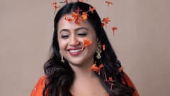 Suma Kanakala : సుమం ప్రతి సుమం సుమం.. సుమని చూస్తే ఈ పాటే గుర్తోస్తుంది