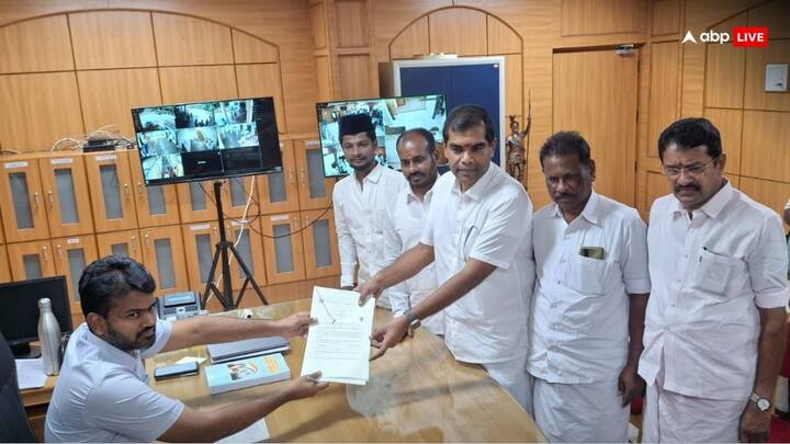 अशोक कुमार की कुल संपत्ति से जुड़ा यह खुलासा सोमवार (25 मार्च, 2024) को तब हुआ, जब उन्होंने लोकसभा चुनाव 2024 के लिए रिटर्निंग ऑफिसर और कलेक्टर राजा गोपाल संकरा के पास नामांकन दाखिल किया.